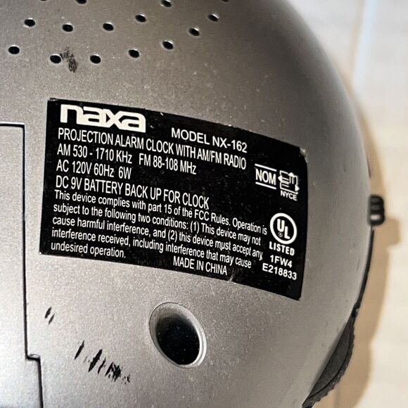 Naxa NRC-162 Projection AM/FM Radio Dual Alarm Clock - Picture 6 of 8